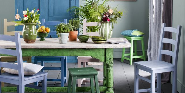 Room with colorful table and chairs, painted in chalk paint